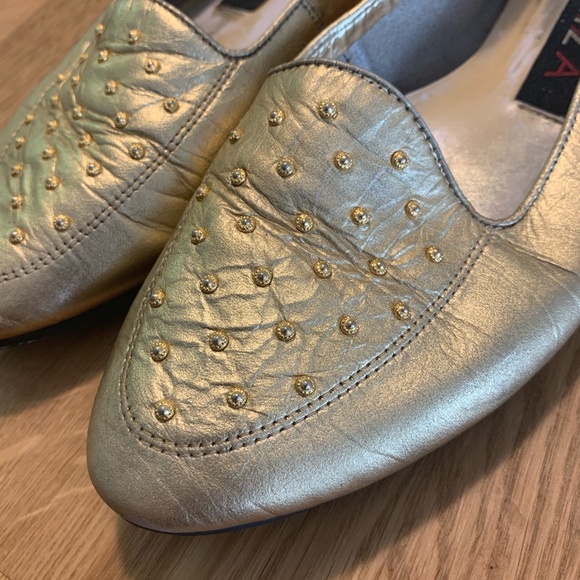 Vintage Gold Shoes - Picture 2 of 5
